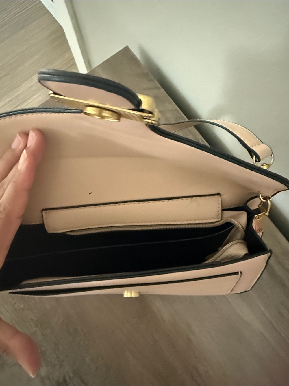 Not crossbody Pale Pink Leather Shoulder Bag with Gold C Hardware not original - Picture 3 of 3